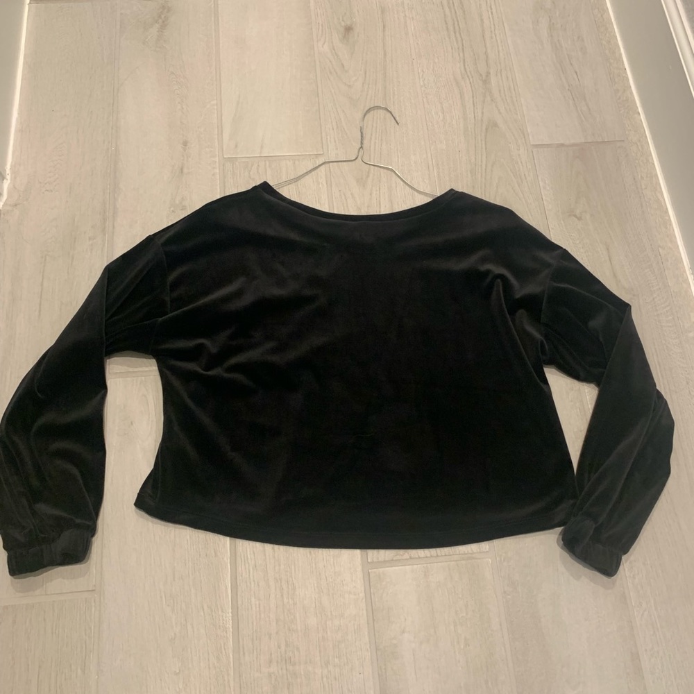 Old navy velour long sleeve crop top